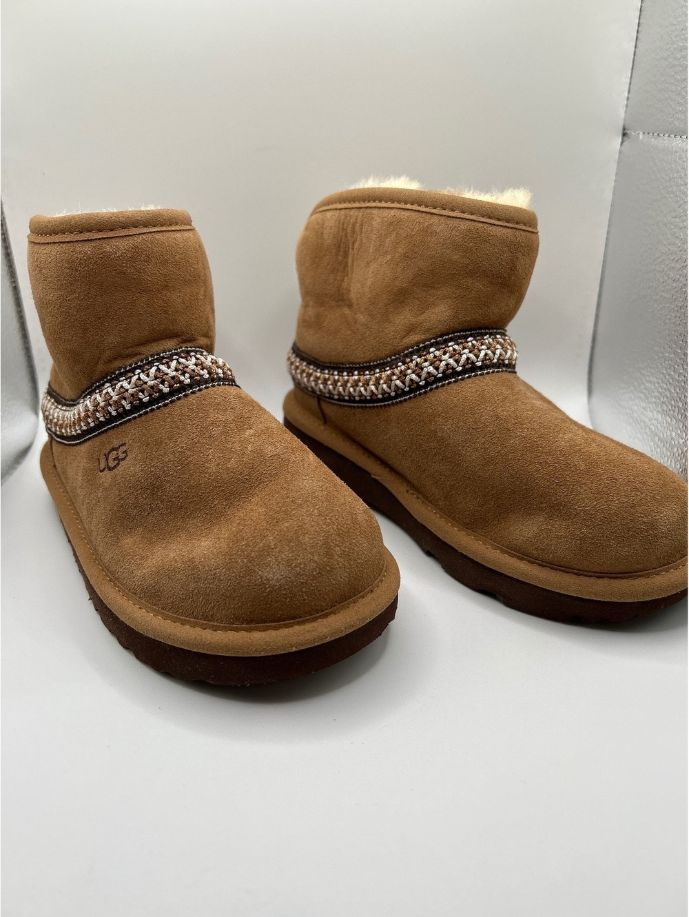 UGG Classic Mini Crescent Boots Kids size 11 Little Kid Brand New No Box